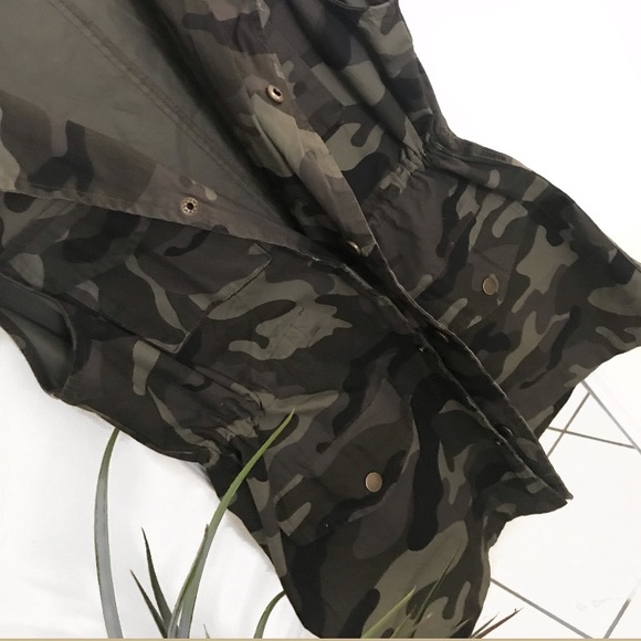 Love Tree Jackets & Blazers - Camo Jacket vest